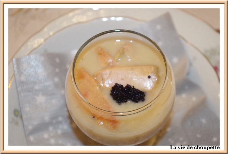 velouté de choux-fleur au copeaux de foie gras-1504