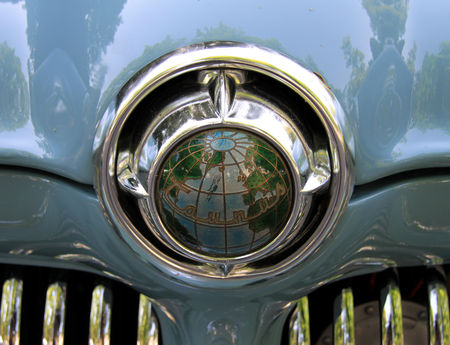 Ford_type_G13_taunus_12_M_de_1955__34_me_Internationales_Oldtimer_meeting_de_Baden_Baden__03