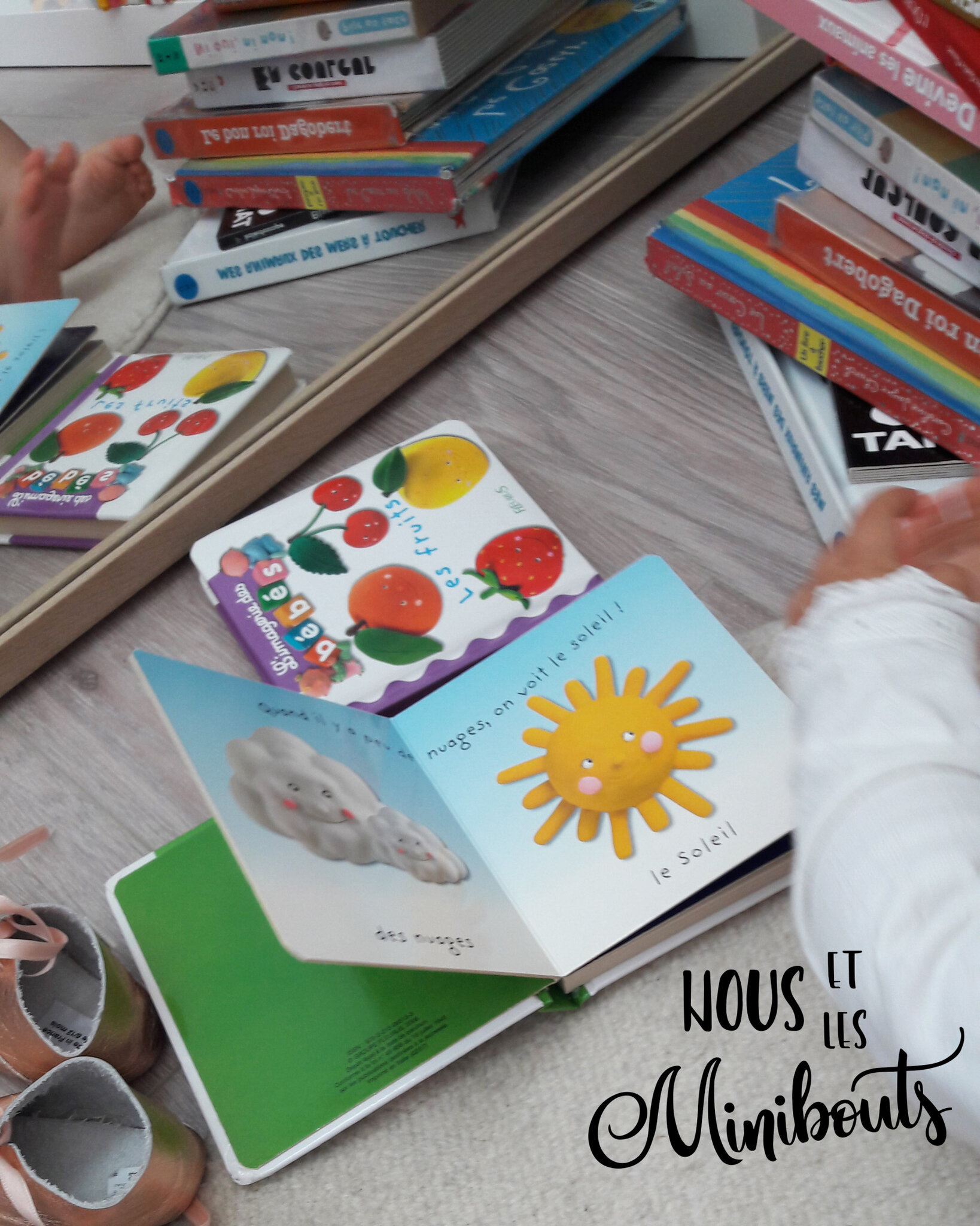 Livre de Contraste Pour Bébés: Montessori Livre de 0 A 3 Ans Idéal