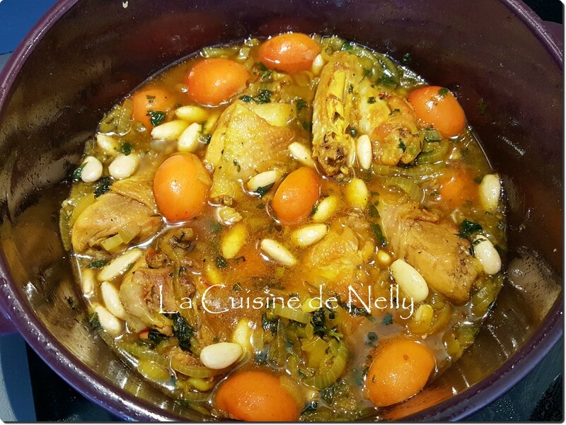 Tajine de Poulet à l'Abricot, Menthe et Amandes LA CUISINE DE NELLY
