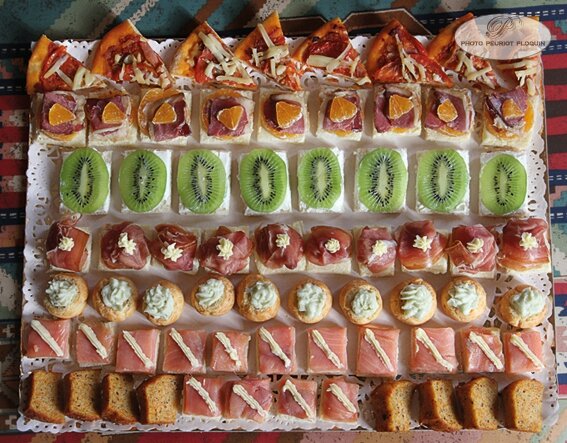 Mises_en_bouches_Charcuterie_Bonnefous_a_Lauzerte_82