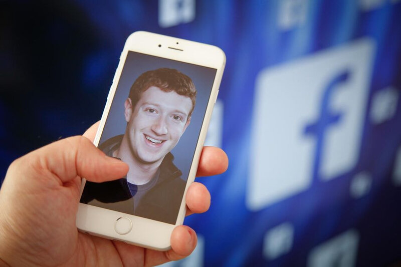 1106623-facebook-on-smartphones-and-tv-s
