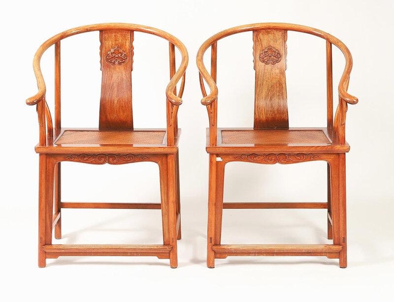 pair_of_chinese_horseshoe_chairs__305_1