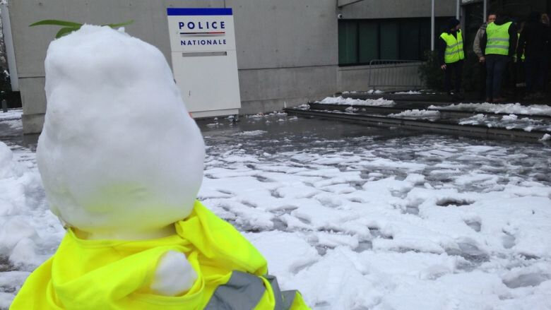 gilets_police-4176192