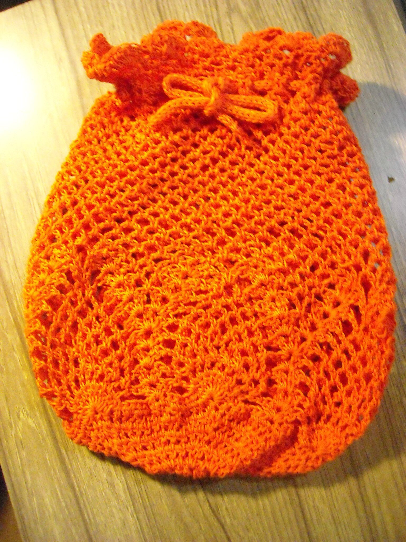  petit  sac  orange au crochet  Instants Magiques 