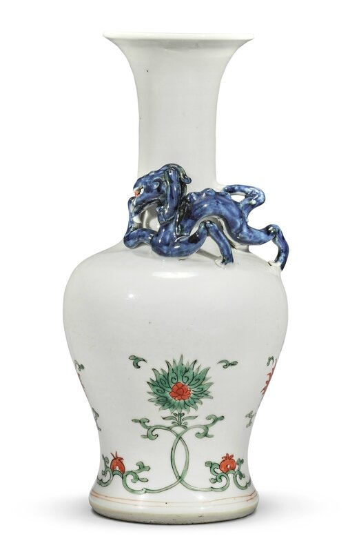 A famille-verte 'Chilong' bottle vase, Qing dynasty, Kangxi period (1662-1722)