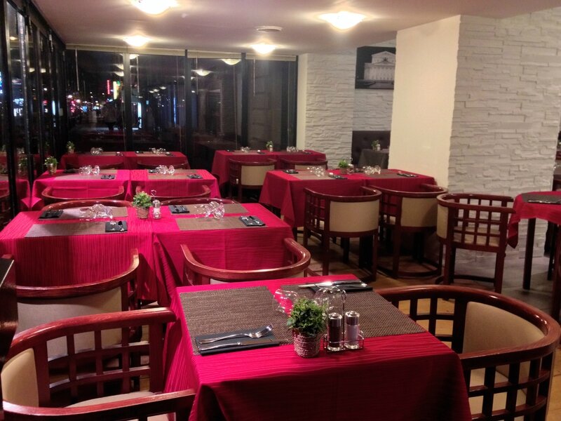 Vatrouchka, restaurant russe à Montparnasse
