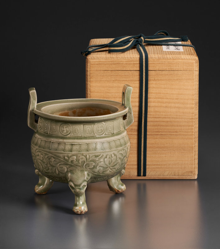 2023_NYR_21451_1020_002(an_unusual_carved_and_molded_yaozhou_celadon_tripod_censer_northern_so044823)