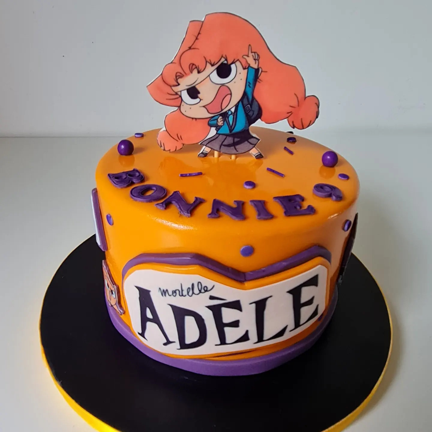 Gâteau Mortelle Adèle - INSTAGRAM : ANGELU_CANDY (pour commander