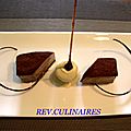 feuillantine noisette croustillante au chocolat, crème au café, glace vanille