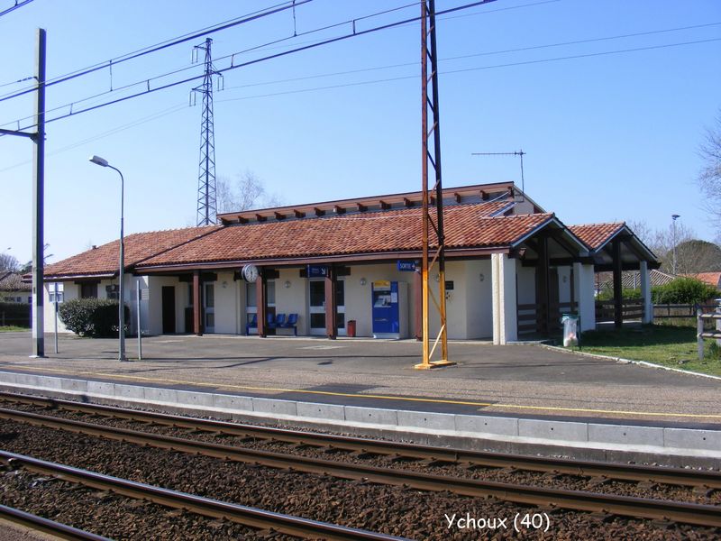 La gare de Die (26) Les gares de France et leurs infrastructures