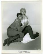film-ronr-lobby-MONROE__MARILYN_-_RIVER_OF_NO_RETURN317