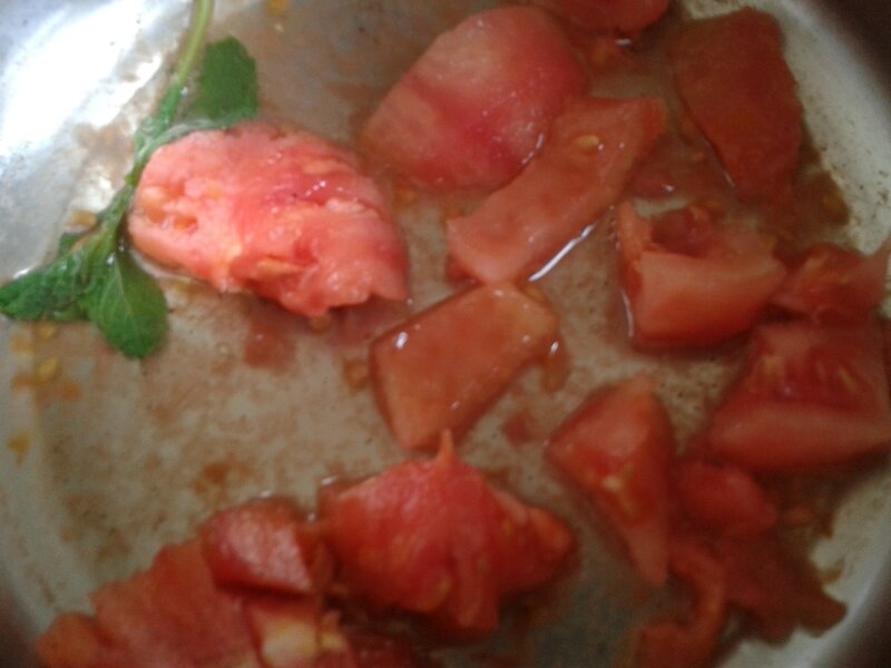  Salade d’été
Salade de tomate méli-melo( du chef Custos
------------DBE64597-C92F-F354-7C71-3340BE