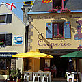 Enseignes vues à concarneau (finistère) le 10 août 2003 (1)