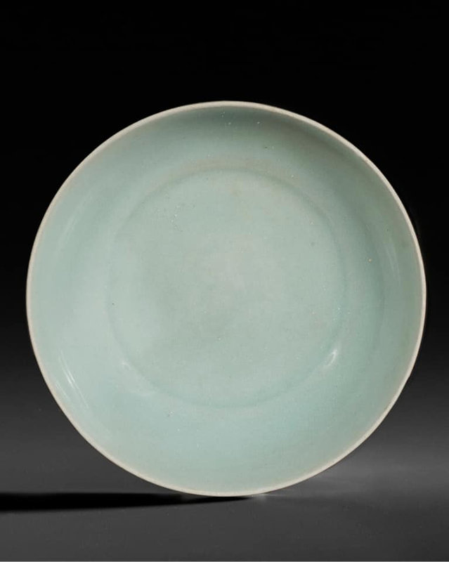 A small Longquan celadon dish, Southern Song dynasty (1127-1279)