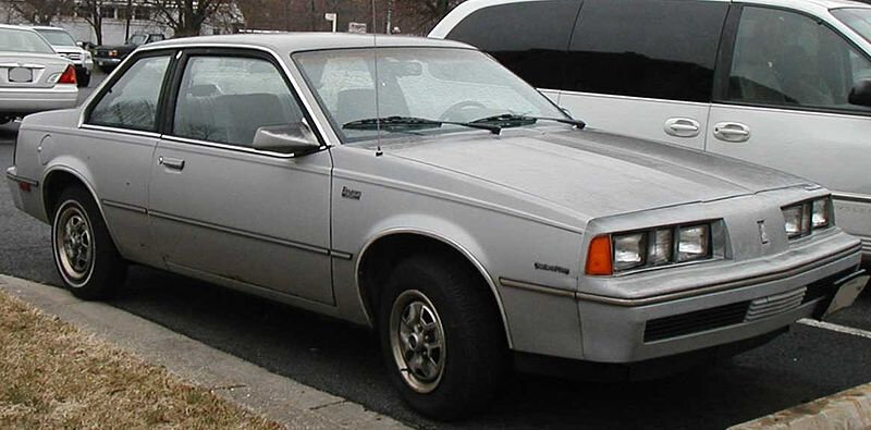 800px-Oldsmobile_Firenza_coupe_1
