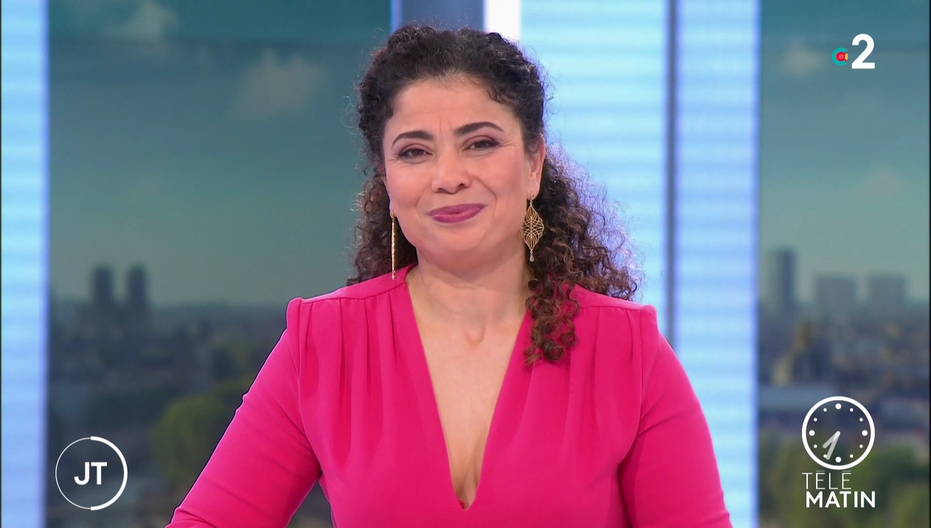 Qui Est Le Mari De Nabila Tabouri nabilatabouri04.2020_07_22_journal7h30telematinFRANCE2 - Photo de