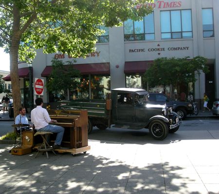 santa cruz street2