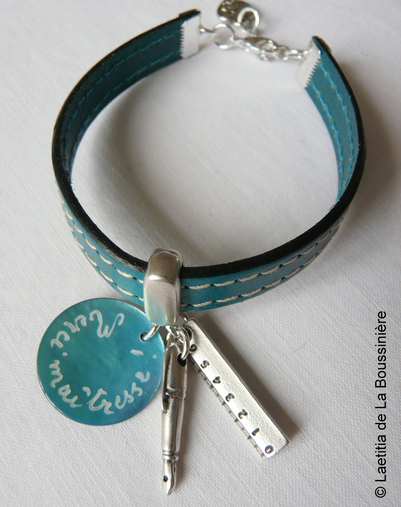 Bracelet de maîtresse (cuir turquoise)