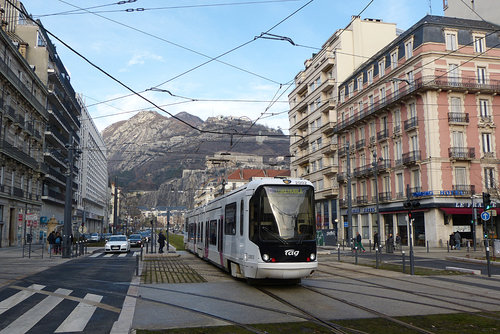 Grenoble : du tram, peut-être du trolleybus... mais pas de téléphérique ?