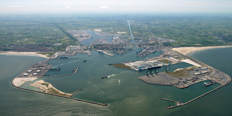 25-S24544-CTL-Port of Zeebrugge - © Luchtfotografie Henderyckx