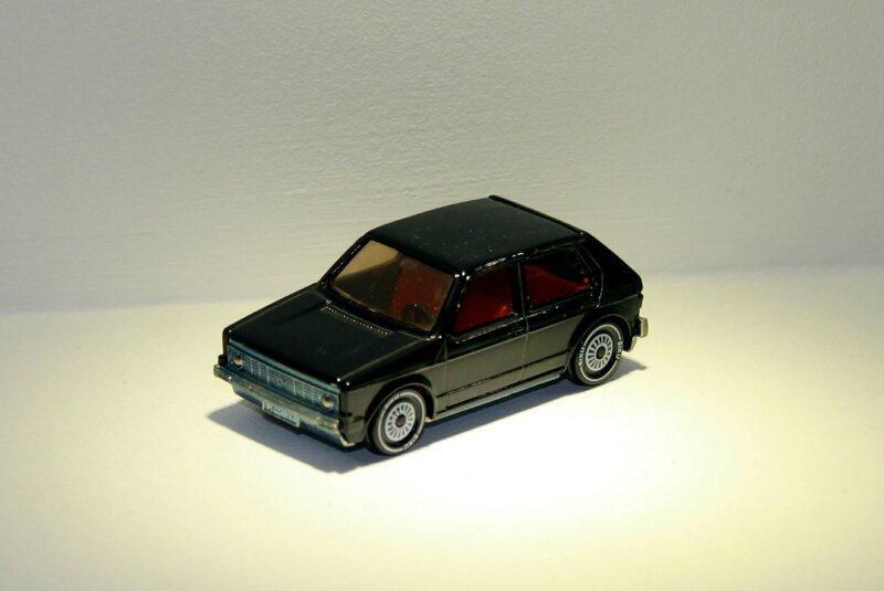 Vw golf LS (Siku) 01