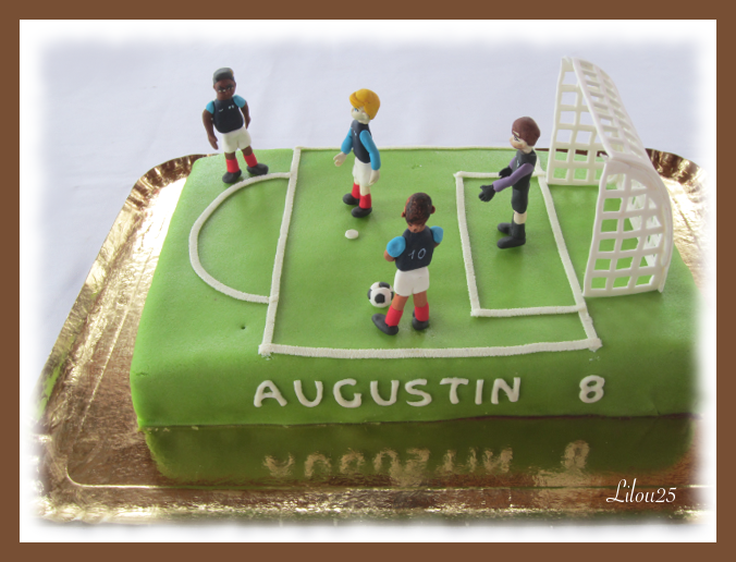 Terrain De Foot Gateaux En Fete De Lilou 25