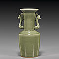 青釉鳳耳瓶 rare chinese celadon glazed stoneware vase, possibly southern song or yuan dynasty