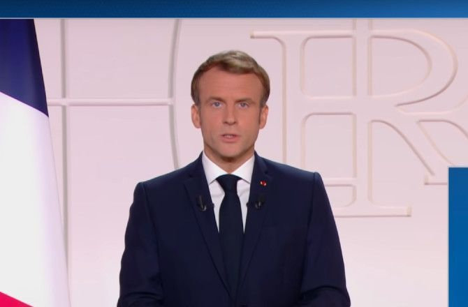 Il-a-trop-fume-de-cigares-Emmanuel-Macron-raille-pendant-son-allocution-par-les-internautes