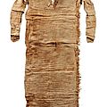 Exceptionnelle tunique de lin plissé. lin. égypte, meir, vie-xie dynastie