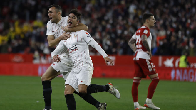 Jordan-abraza-Oliver-Torres_1649846063_150800020_667x375