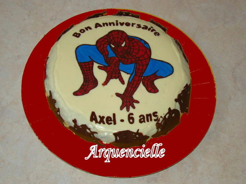 Gateau Spiderman Tout Chocolat Les Creations D Arquencielle