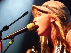 2009_04_The_Ting_Tings_112