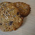 Cookies au beurre de cacahuètes, pépites de chocolat et fleur de sel