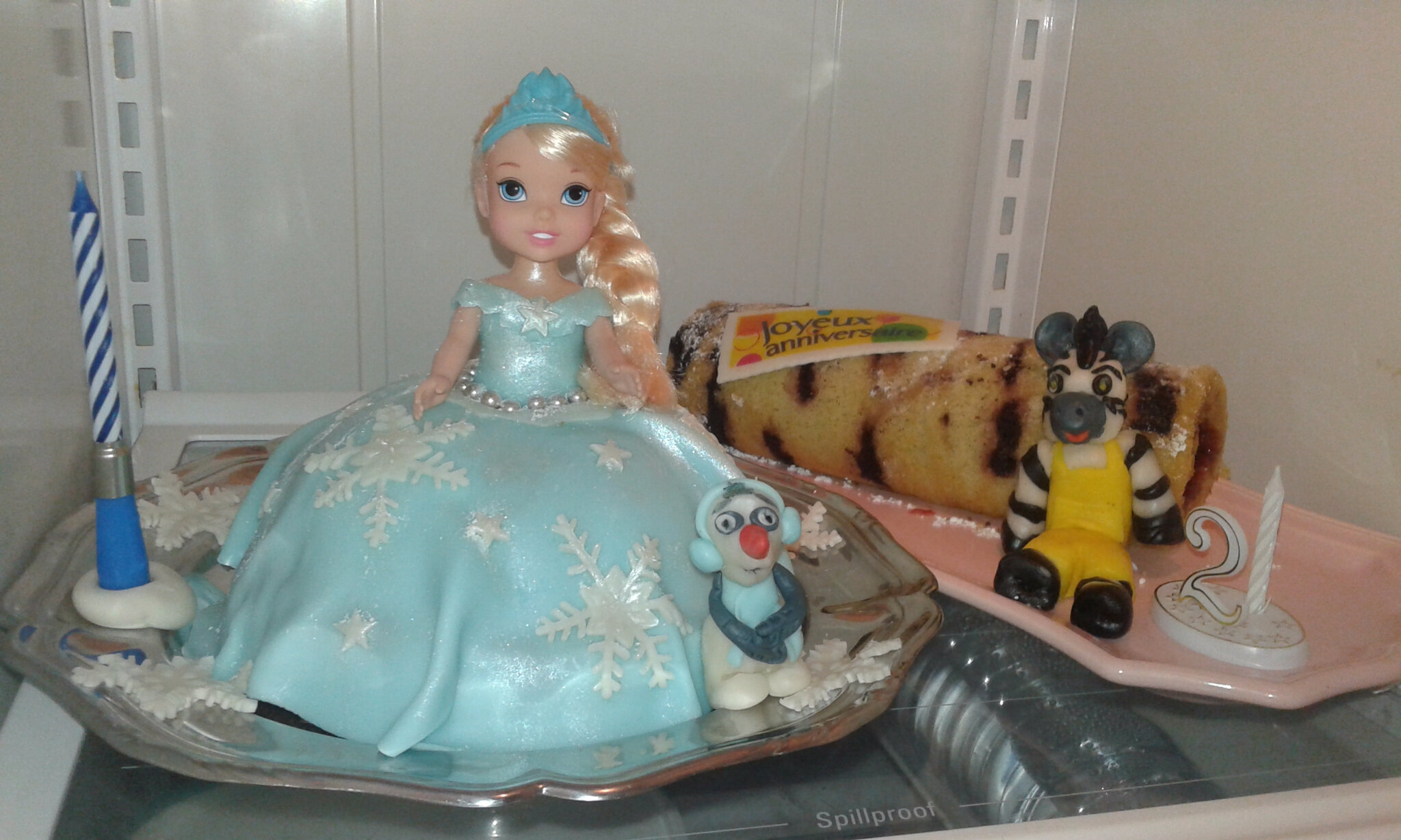 Gateau D Anniversaire Princesse Elsa Frozen Sans Gluten Instants Magiques