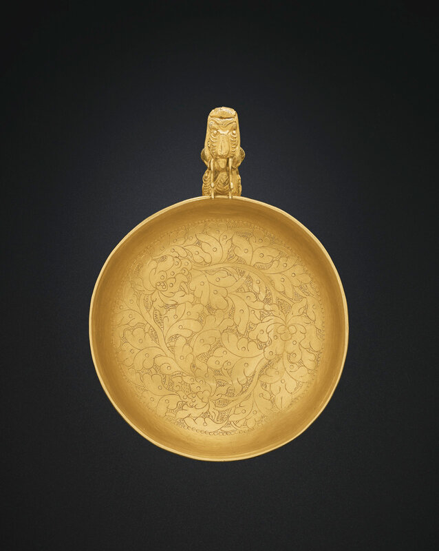 2019_NYR_18338_0571_002(a_very_rare_gold_dragon-handled_cup_yuan_dynasty)