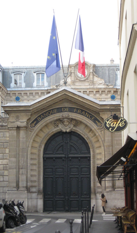 5-Isabelle Banque France Paris