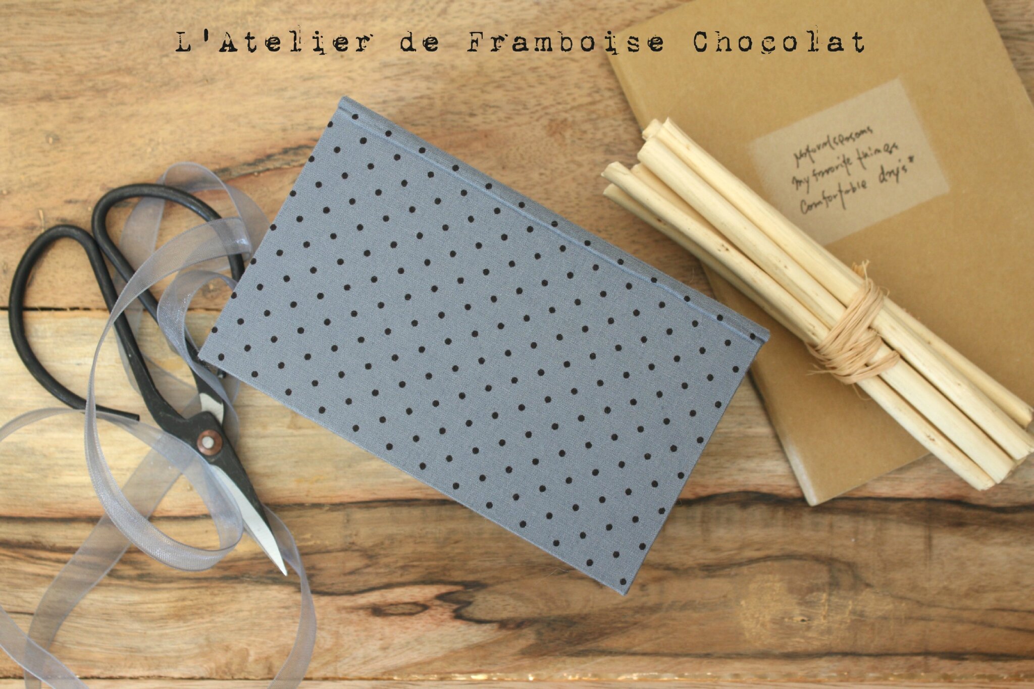 BOÎTE FLEURIE CARTONNAGE L'ATELIER DE FRAMBOISE CHOCOLAT