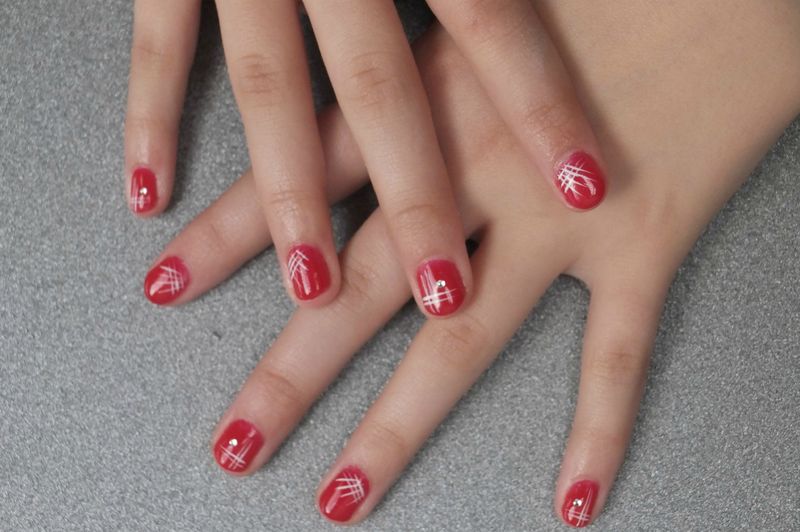 Idee Ongle Rouge Et Blanc vernis semi permanent OPI rouge + liner blanc et strass - COCCI NAIL