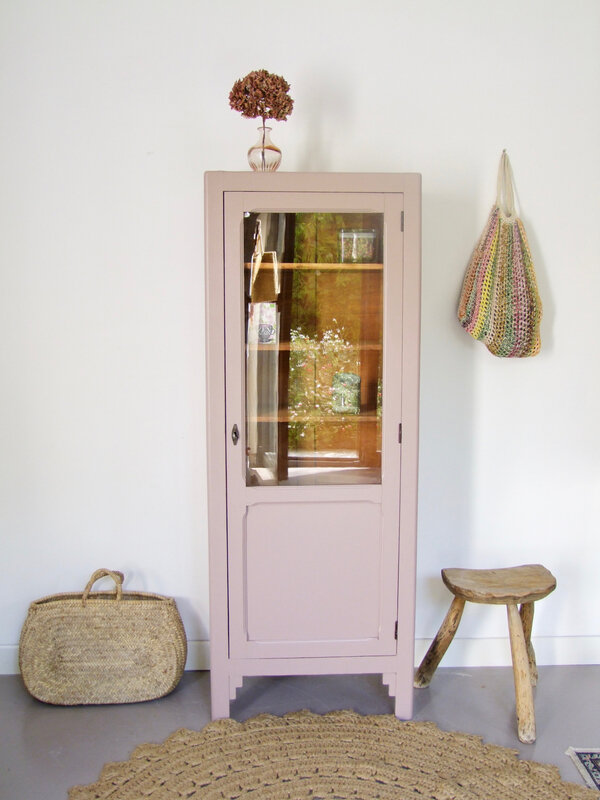 Armoire vitrée