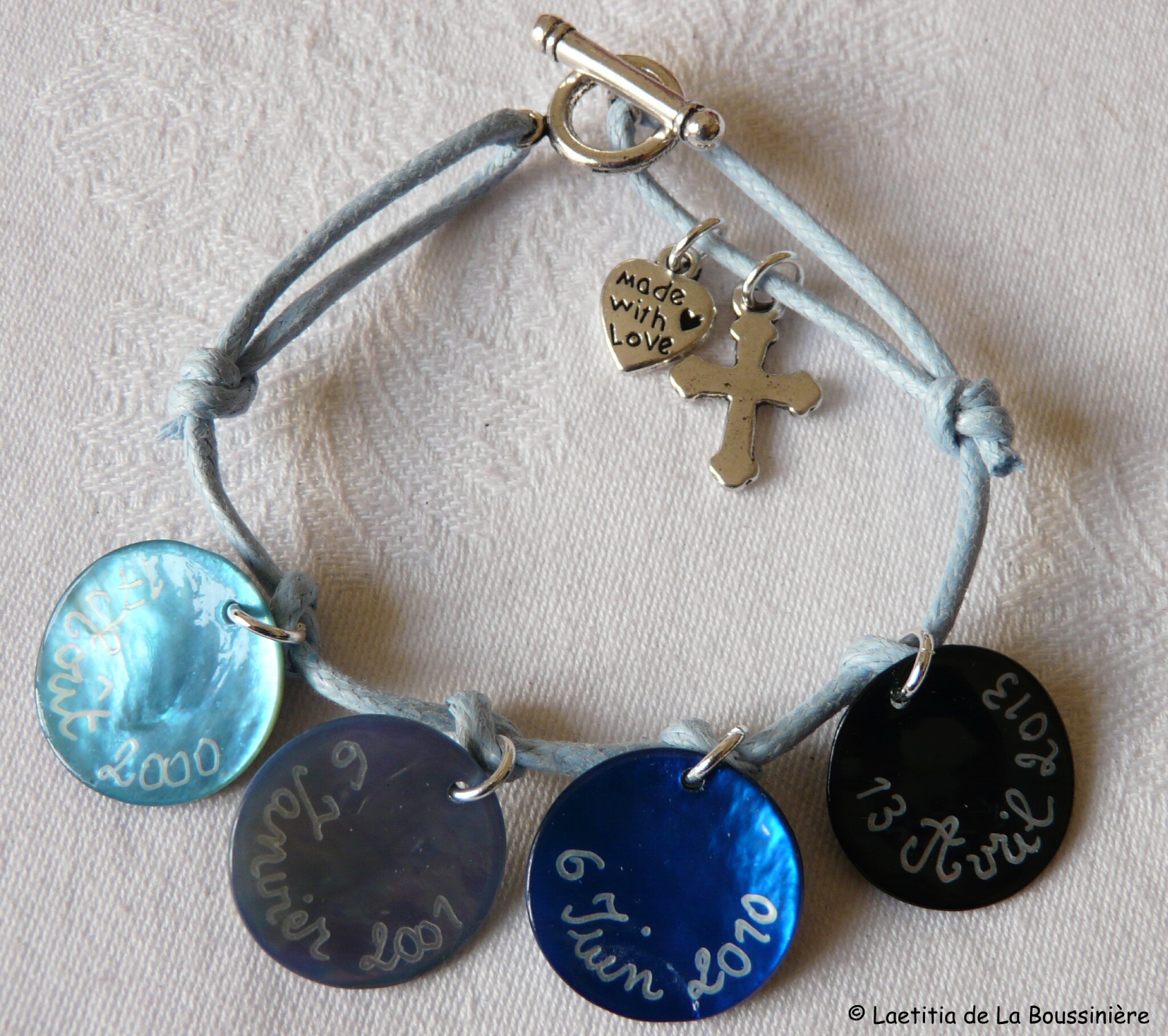 Bracelet de Communion (sur cordon bleu clair) - 33 €