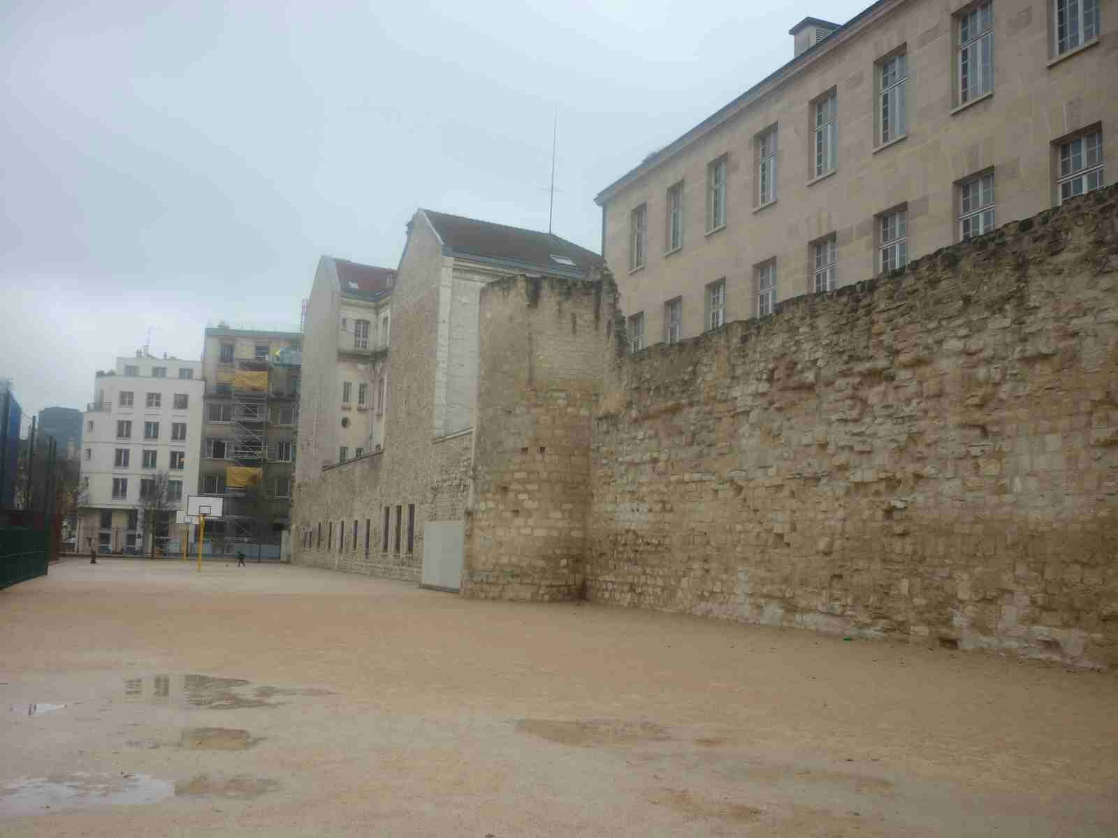 Le Mur Des Indices Paris - le mur d'enceinte de Philippe Auguste - PROMENADES à PIED à PARIS