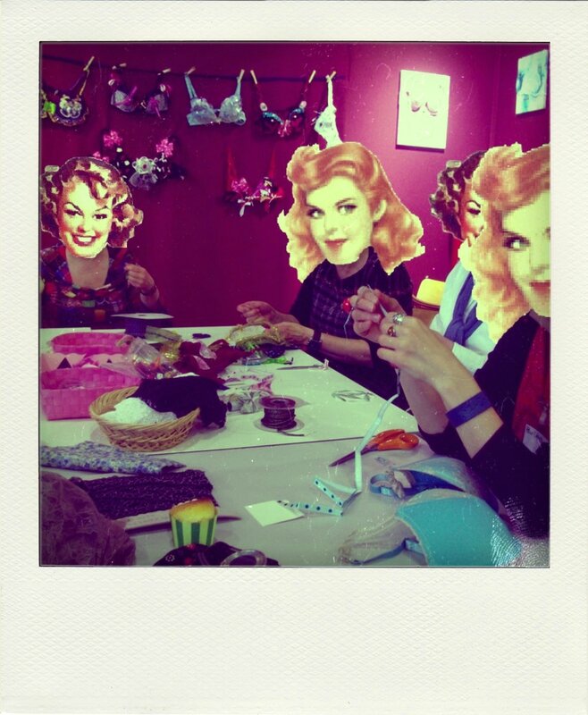 atelier pink bra bazaar salon pour l'amour du fil-pola