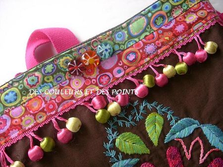 sac coloré détails boutons