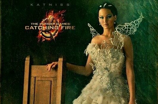 Katniss en robe de mariée pour la cérémonie