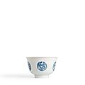 A fine blue and white bowl with phoenix roundels. mark and period of kangxi