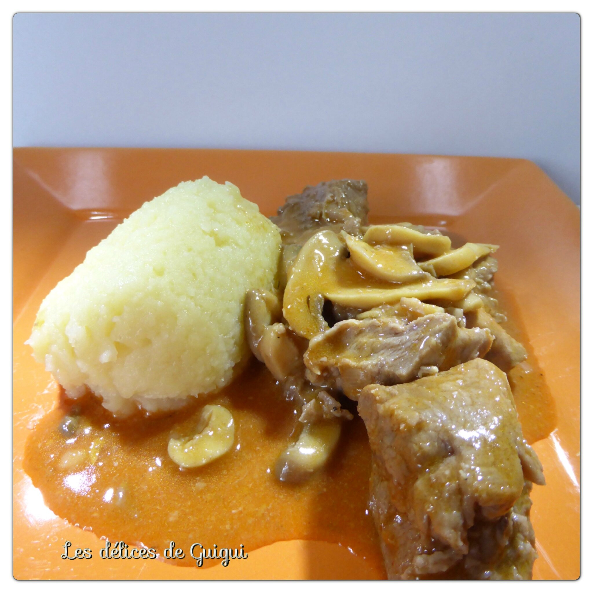 SAUTE DE VEAU AU PAPRIKA THERMOMIX Les Délices de Guigui (Célya)