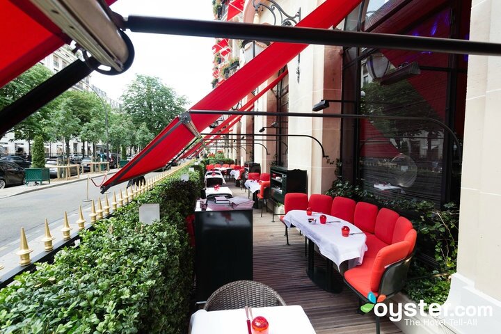 la-terrasse-montaigne-and-le-bar--v8426214-720