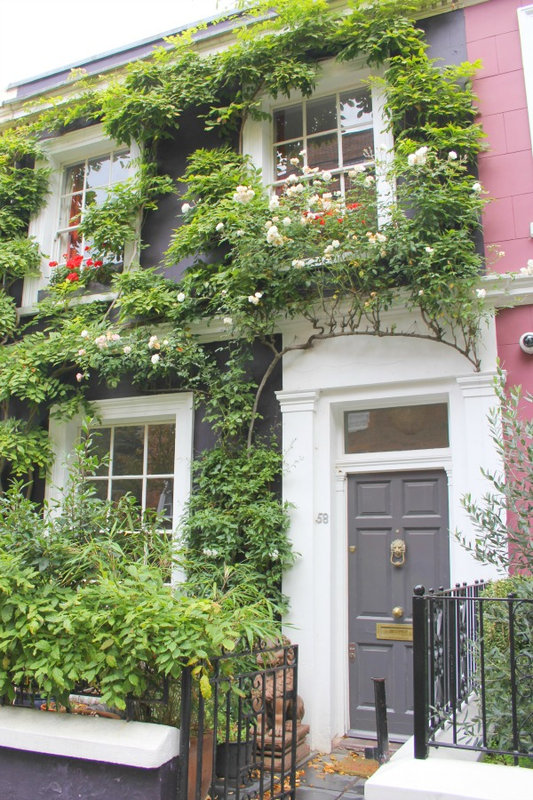hello-lovely-studio-london-door-grey-grey-house-flowers-vines