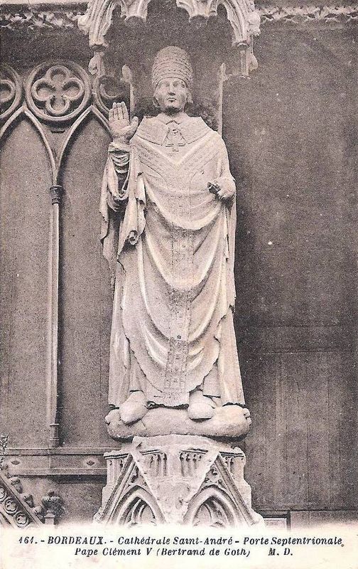 Cathédrale St André, statue du Pape Clément V